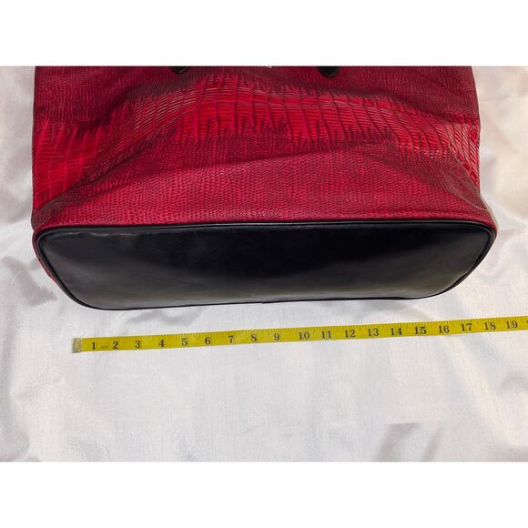 Miche Vegan Leather Tote Bag - In Vibrant Red - Embossed Croc Pattern - Picture 11 of 11